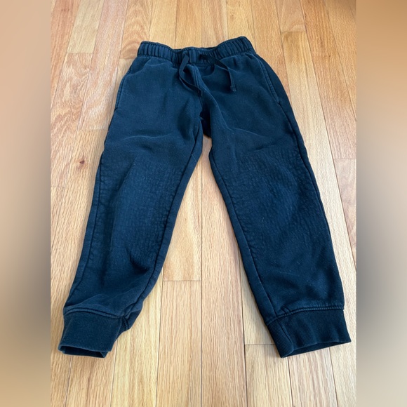 Cat & Jack Jogger Sweatpants 6 Pairs - Black, Gray, and Camouflage XS (4/5) - Picture 2 of 7